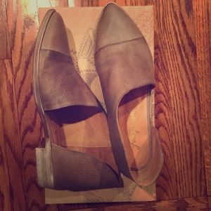 Brand New (in box) Free People Royale Flat